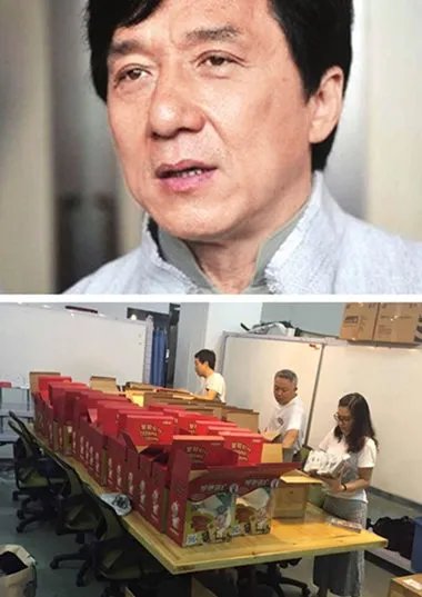 成龙赴澳洲苦拍戏发博感慨 网友起哄让其帮忙揍霍顿