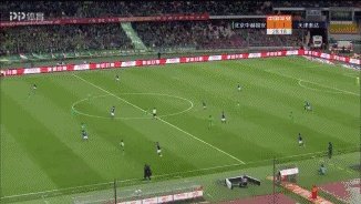 狂奔70米！阿奇姆彭利用速度连过4人完成破门！拉拽，飞铲都挡不住，你怎么看？