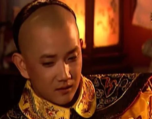 赫舍里皇后是什么身份？胤礽的生母，康熙帝对她至深至爱