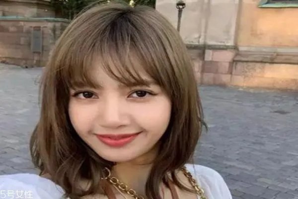 什么是青木亚麻灰发色 闷青灰和青木亚麻灰是一个色吗