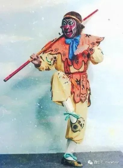 “锡剧猴王”崔龙海逝世,都有哪些友人发文悼念了?