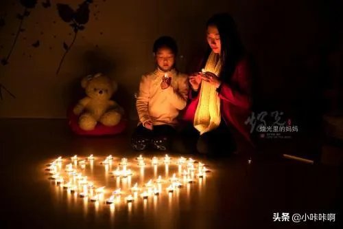 烛光里的妈妈歌词大意？