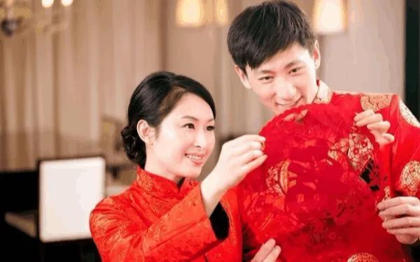 应该先成家再立业，还是应该先立业再成家？