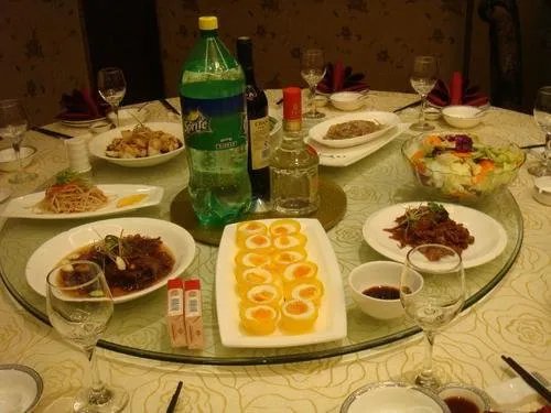 外出就餐吃到异物得10倍赔偿，具体该如何索要赔偿？