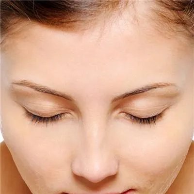 眼窝凹陷怎么办