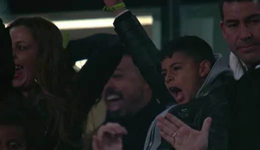 乔治娜哭了原因详情：C罗帽子戏法令全场震撼（图）