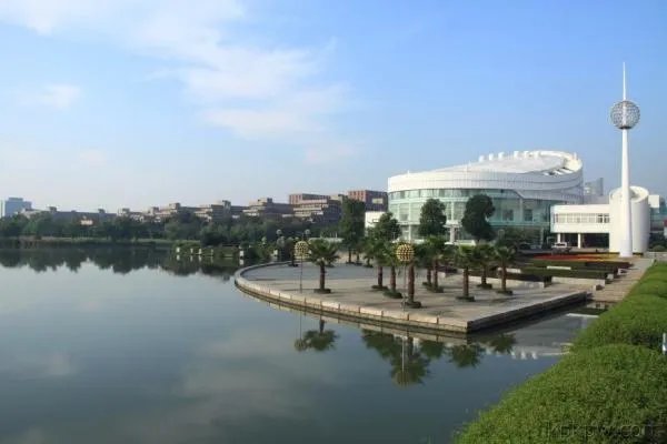 哈尔滨工业大学在全国排名第几？