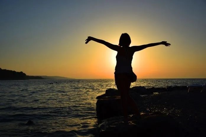 迈开腿让我尝尝你的小草莓什么意思