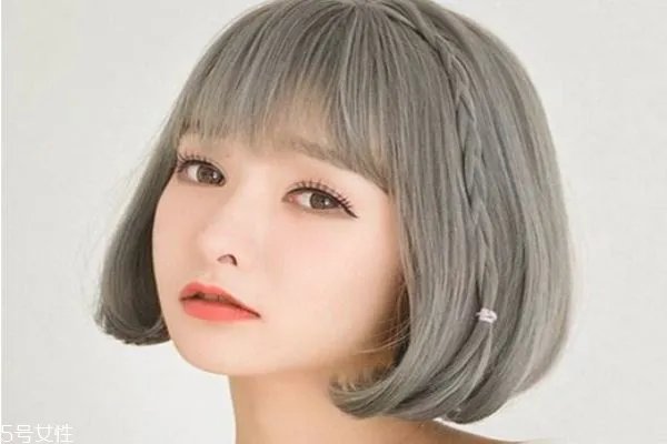 什么是青木亚麻灰发色 闷青灰和青木亚麻灰是一个色吗