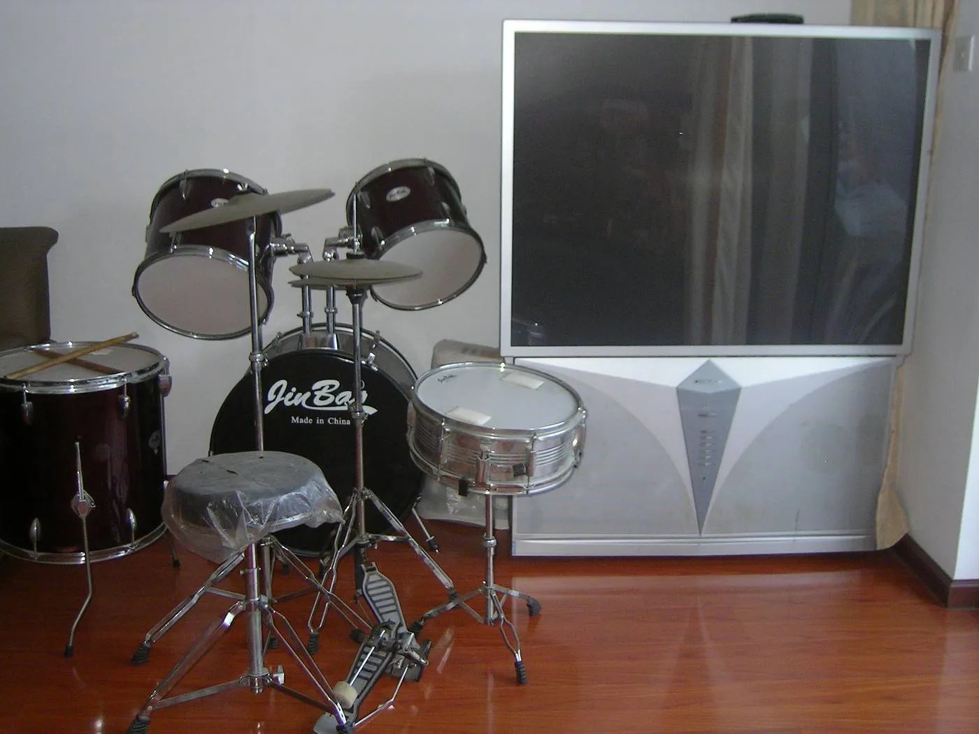 什么是背投电视