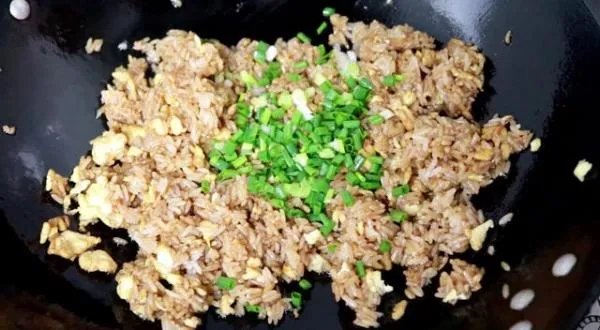 炒饭怎么做好吃？