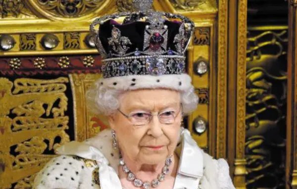 伊丽莎白二世都干了什么事情？