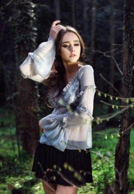 女神般的存在！巴西14岁清纯嫩模写真大放送