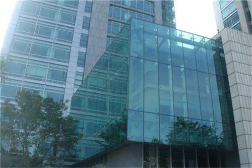 玻璃幕墙是什么意思