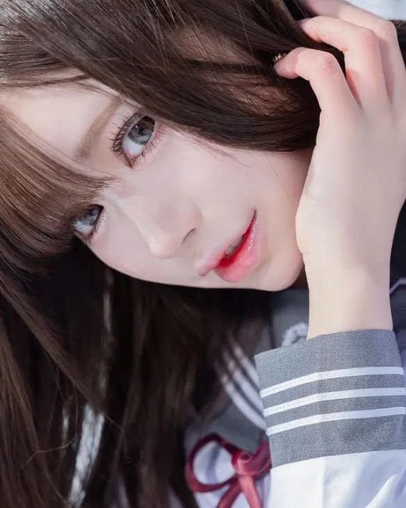 妩媚动人的性感尤物！熟女系岛国小姐姐白田まい美照