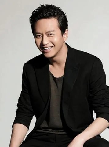 邓超晒童年照  主要看气质是什么鬼？