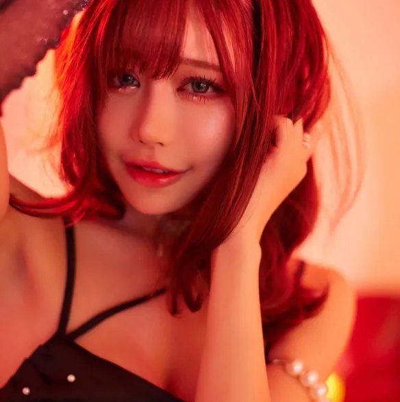 妩媚动人的性感尤物！熟女系岛国小姐姐白田まい美照