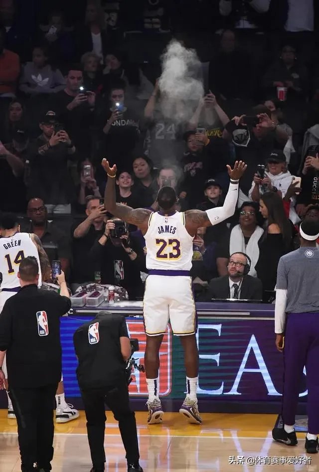 今天湖人在七连胜后败给了猛龙,大家有何看法?