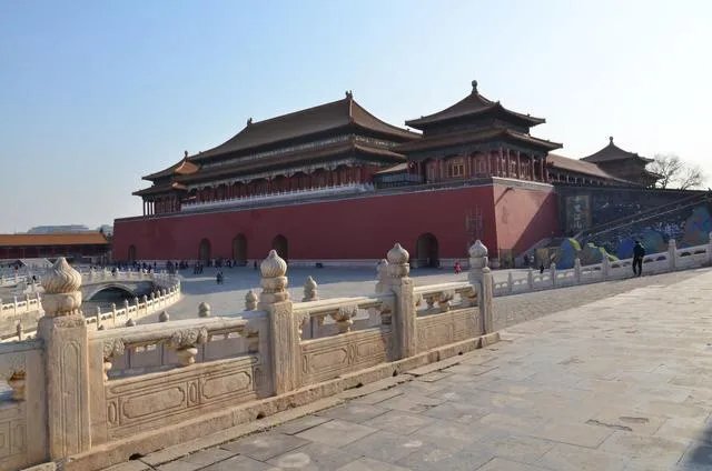 北京大风,故宫午门部分墙皮被风吹脱落,你怎么看?