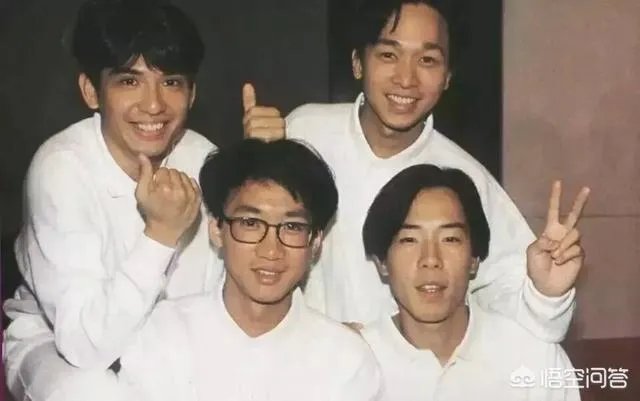 黄家驹一共出了多少首歌曲？