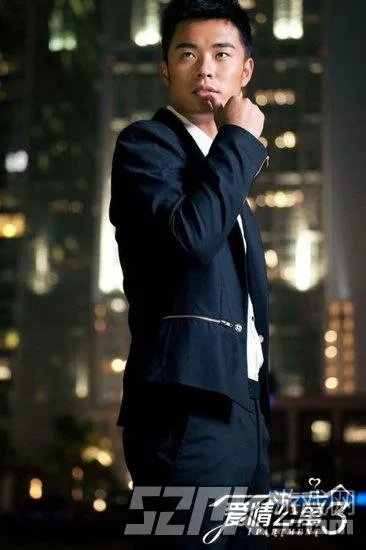 爱情公寓“曾小贤“自爆玩LOL 与薛之谦组队撸