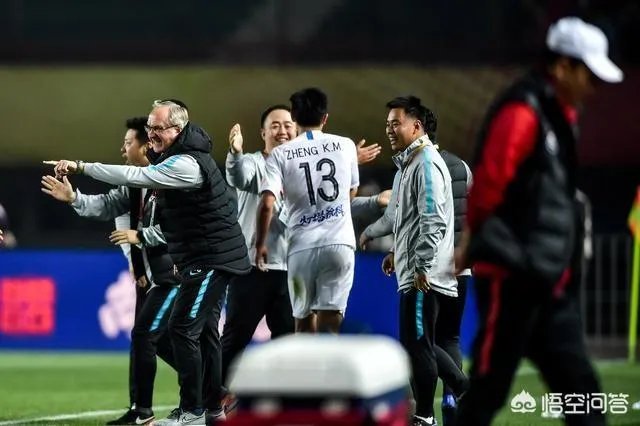 狂奔70米！阿奇姆彭利用速度连过4人完成破门！拉拽，飞铲都挡不住，你怎么看？