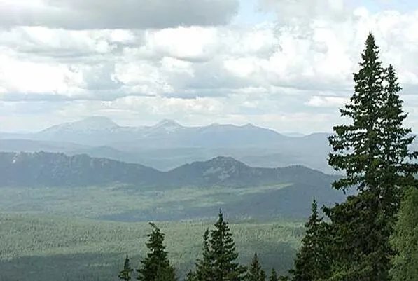 世界最长的十大山脉，榜首是西半球第一高峰，龙脉之祖排第八(昆仑