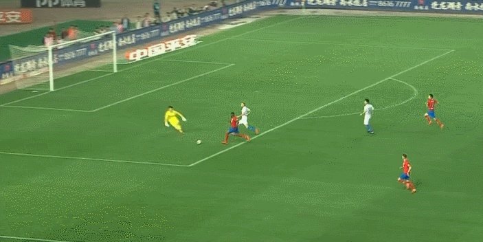 狂奔70米！阿奇姆彭利用速度连过4人完成破门！拉拽，飞铲都挡不住，你怎么看？