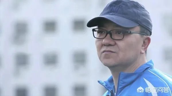 董路微博炮轰白岩松是“充满着井底之蛙的无知和浅薄”，对此你怎么看？