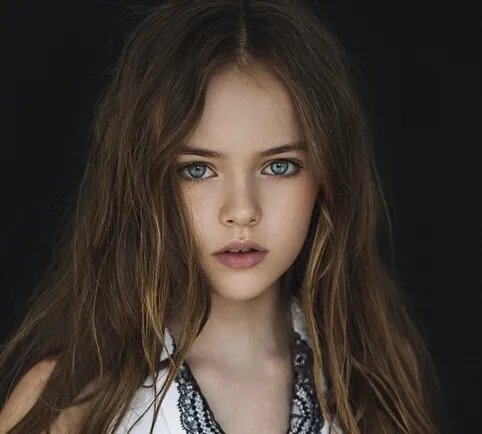 最美少女克里斯汀娜皮曼诺娃走红 揭其个人家庭背景