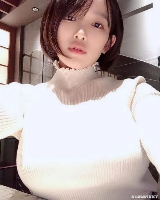 写真女星天木纯被疑整型 晒上半身x光照自证纯原装