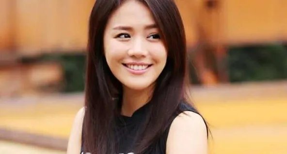 马思纯是什么背景