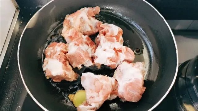 冬瓜排骨汤怎么做？