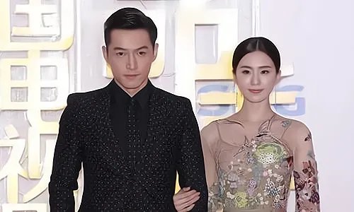 胡歌、刘诗诗再见面相视一笑，他们此前有过哪些交集？