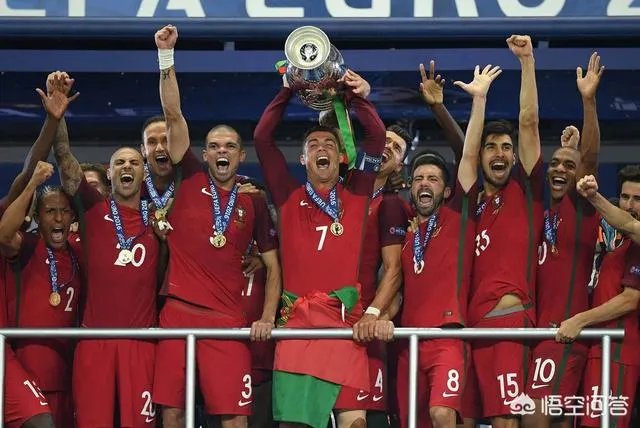 葡萄牙坐拥佩雷斯，坎塞洛以及塞德里克三大右后卫，2020用谁？