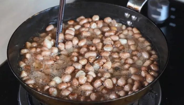 油炸花生米的做法 怎么油炸花生米