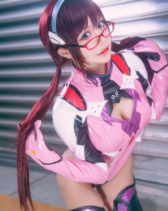 妩媚动人的性感尤物！熟女系岛国小姐姐白田まい美照