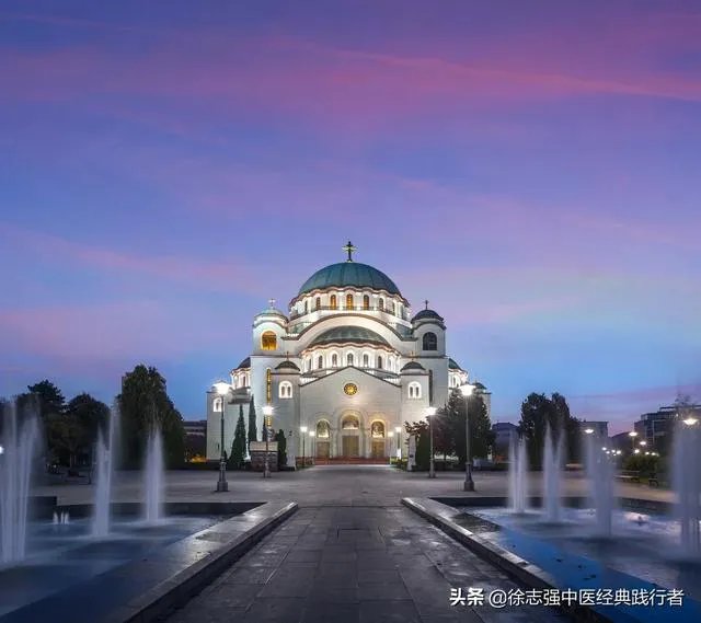 我经常会想起以前的内疚事，就会自责大叫或大骂一声，该怎么办？