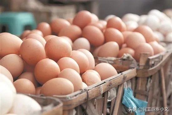 一个鸡蛋有多重?一斤鸡蛋大约有几个？