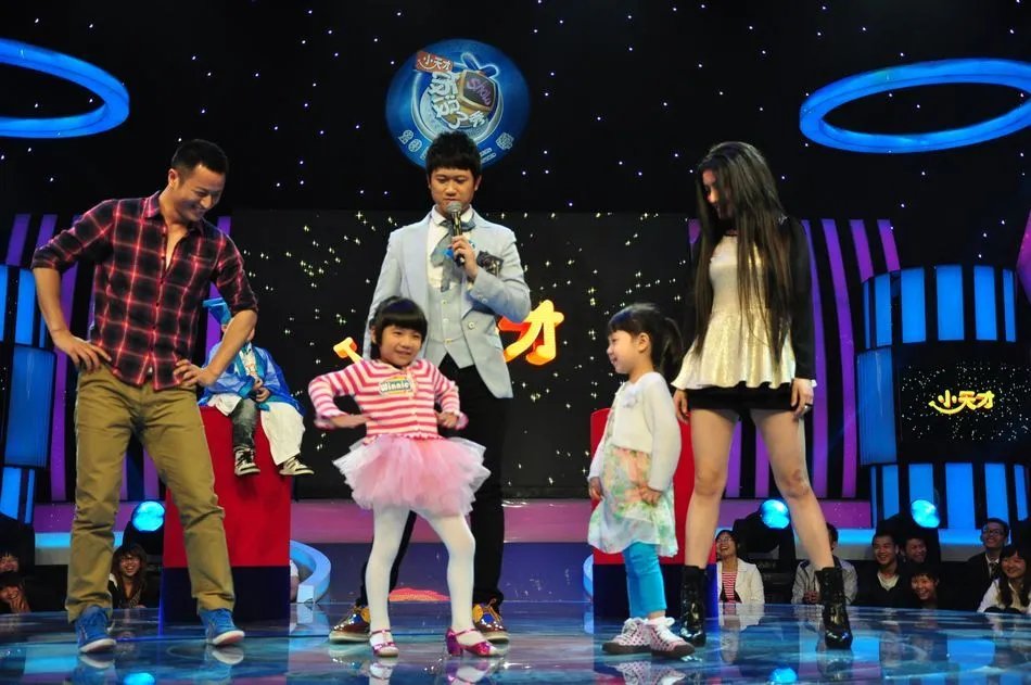 饭没了秀的节目主持人