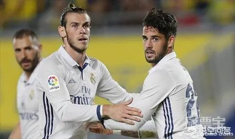 伊斯科跟贝尔的位置冲突吗？媒体都说伊斯科要取代贝尔，伊斯科能踢右边锋吗？