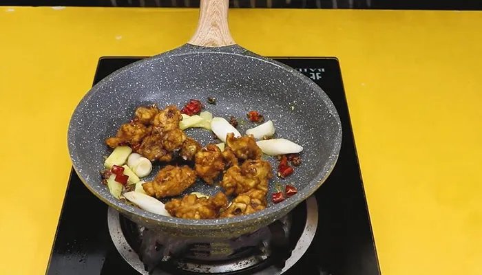 鸡翅的做法 炒鸡翅的家常做法