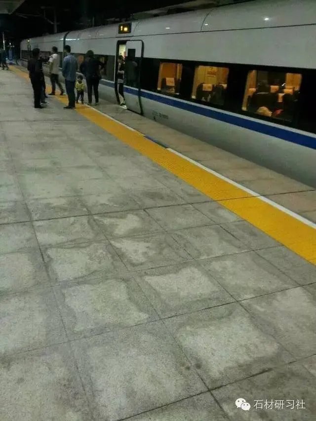 图解各种石材污染病变问题（一）