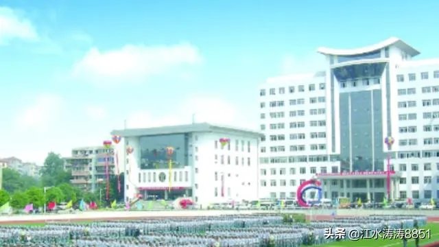 湖北生物科技职业技术学院和湖北交通职业技术学院哪个学校好？