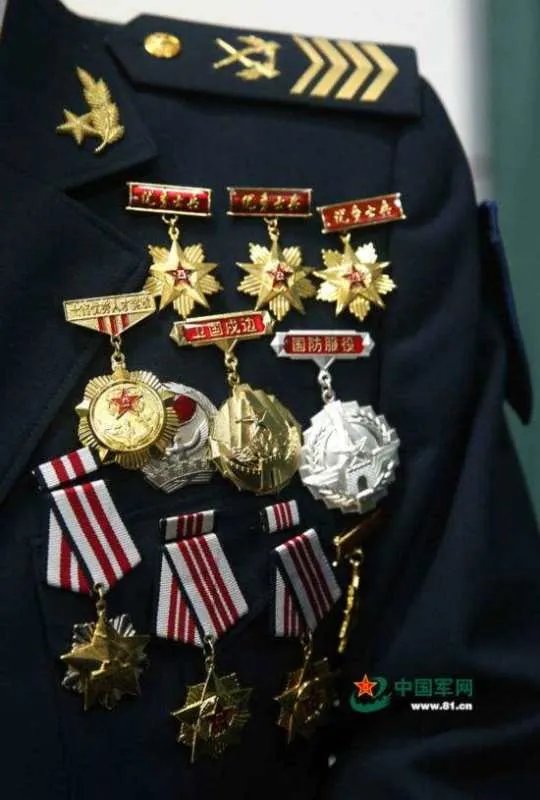 军功章佩戴的规定和方法