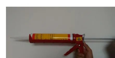 玻璃胶怎么使用