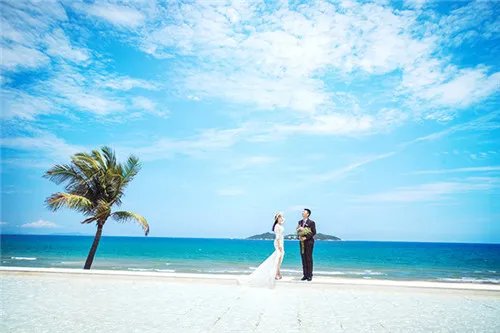 婚纱照海景图片 海景婚纱照穿什么婚纱好看