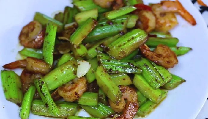 芹菜炒虾仁的做法 虾仁炒芹菜的家常做法