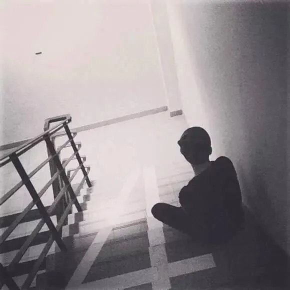 特别伤感的图片