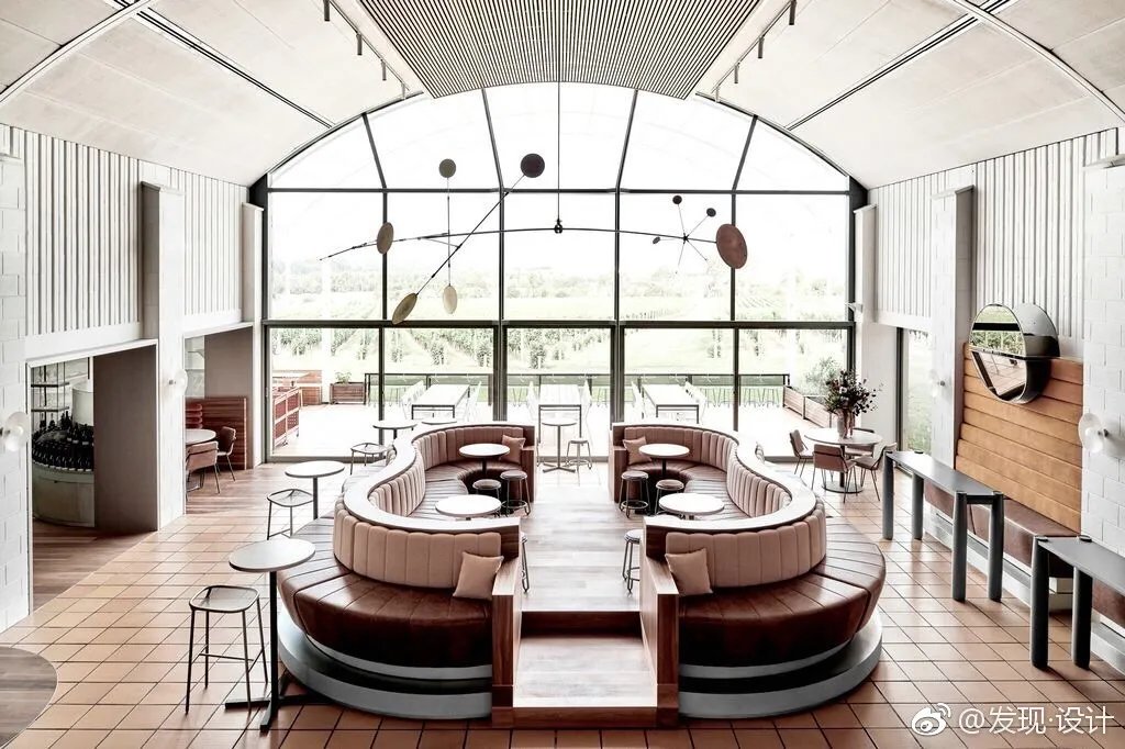 详图【Champagne Supernova】三十年来，LD...